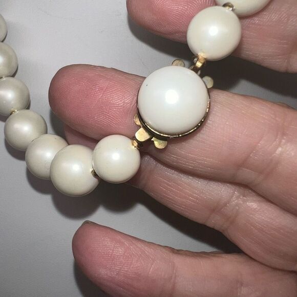 Vintage Faux Pearl and Aurora Borealis Bead Necklace - Picture 5 of 8